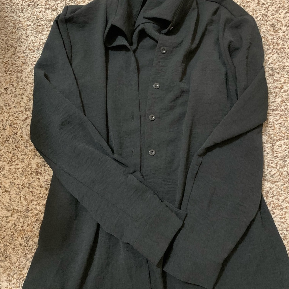Muse Black Crewneck Top with Brand Tag